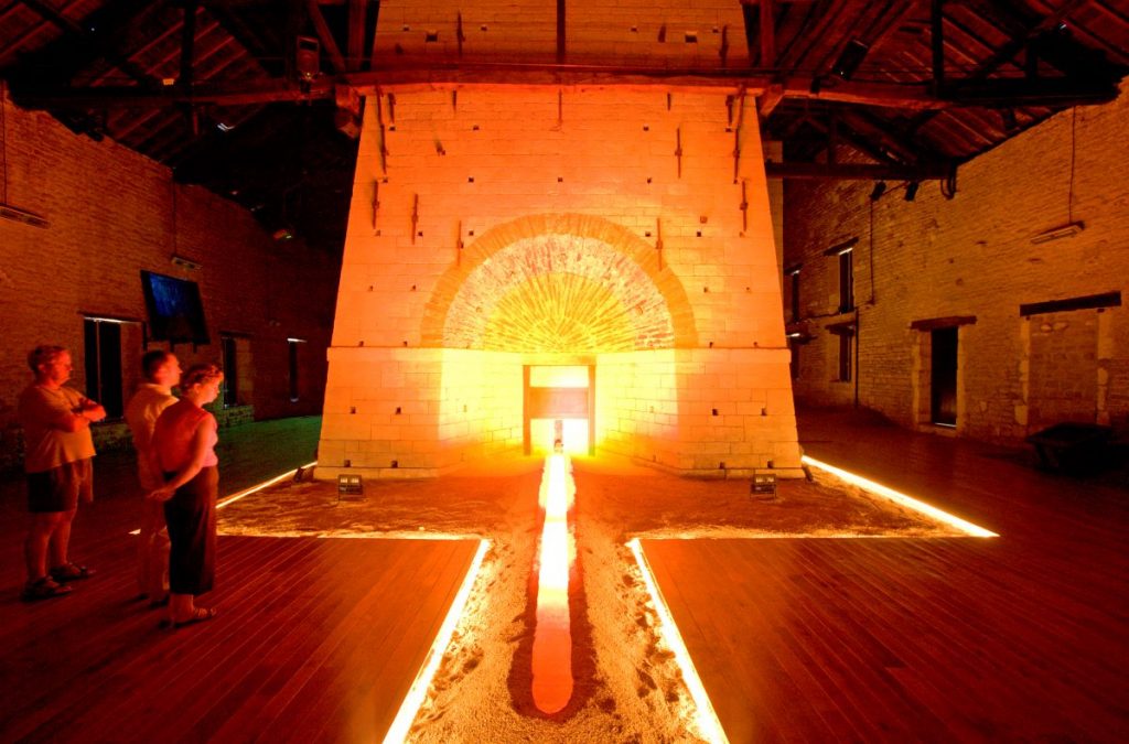 Ancien Haut Fourneau au  Domaine de Vendresse dans les Ardennes