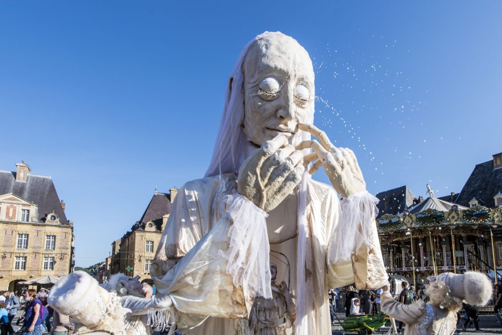 Festival Mondial des Théâtres de Marionnettes place Ducale