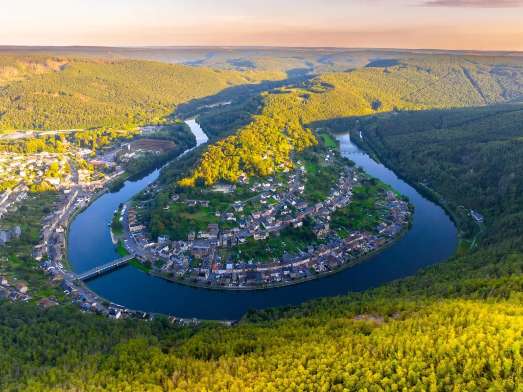 Boucle de la Meuse à Monthermé dans les Ardennes