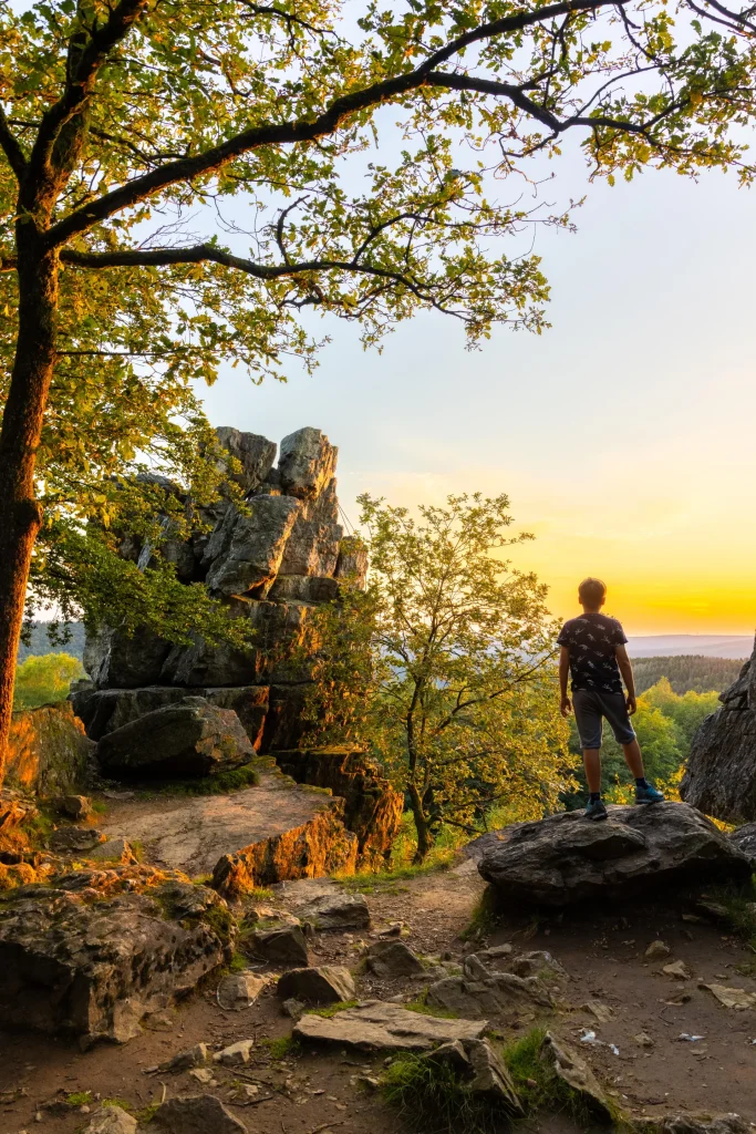 Randonnée, Roc la Tour dans les Ardennes - couleurs automnales