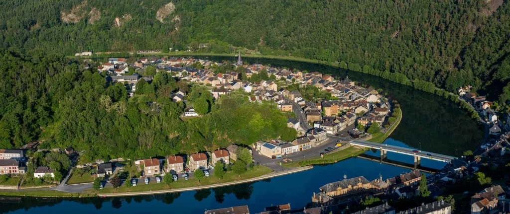 Boucle de la Meuse à Monthermé dans les Ardennes