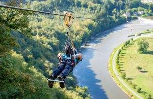 Fantasticable, tyrolienne géante au Parc Terraltitude à Fumay dans les Ardennes