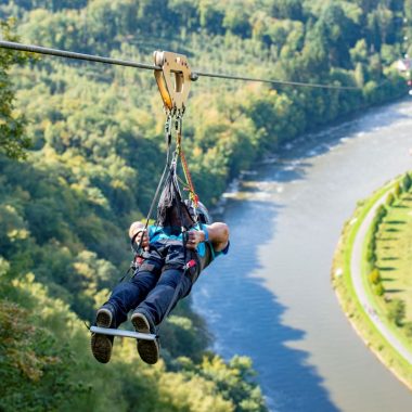 Fantasticable, tyrolienne géante au Parc Terraltitude à Fumay dans les Ardennes