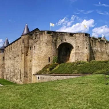 Château-fort de Sedan dans les Ardennes