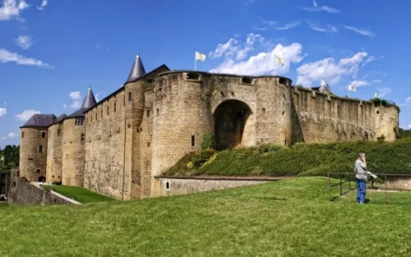Château-fort de Sedan dans les Ardennes