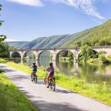 La Meuse à vélo / EuroVelo 19 dans les Ardennes