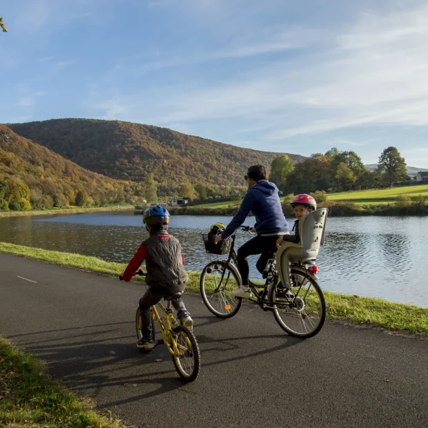 A vélo le long de la Meuse dans les Ardennes